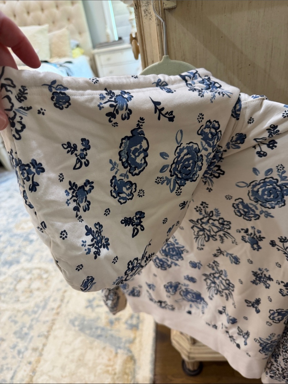 Floral sweatshirt - Picture 5 of 14